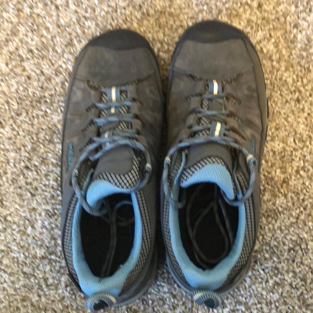 Gray with blue accent Keen Targhee III low ankle hiking shoes